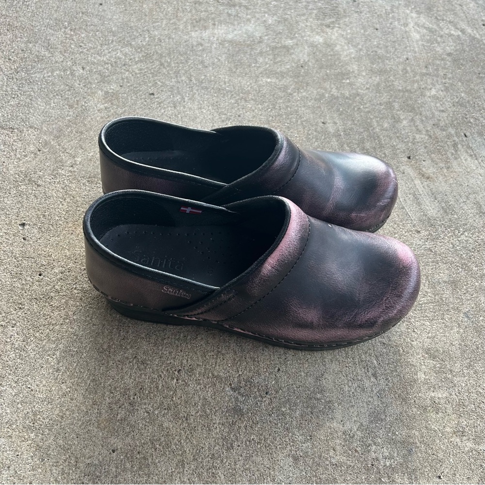 Sanita Professional Clogs Metallic Slip Ons Size 37 Distressed Danish US 6 - Picture 4 of 9